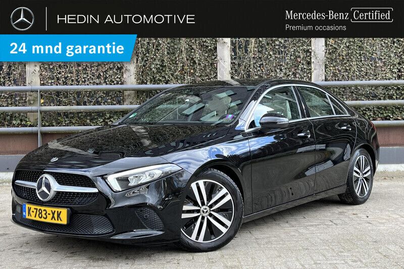 Zwart Gebruikt 2021 Mercedes A180 Business Sedan | € 27.900 (Eerlijke prijs) - Afbeelding 1/4