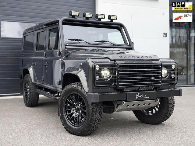 Grijs (metallic) Occasion 2015 Land Rover Defender Adventure Stationwagen | € 77.950 - Afbeelding 1/4