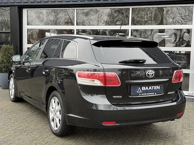 Occasion Toyota Avensis 152 PK (111 kW) 2011 Zwart (metallic) Stationwagen