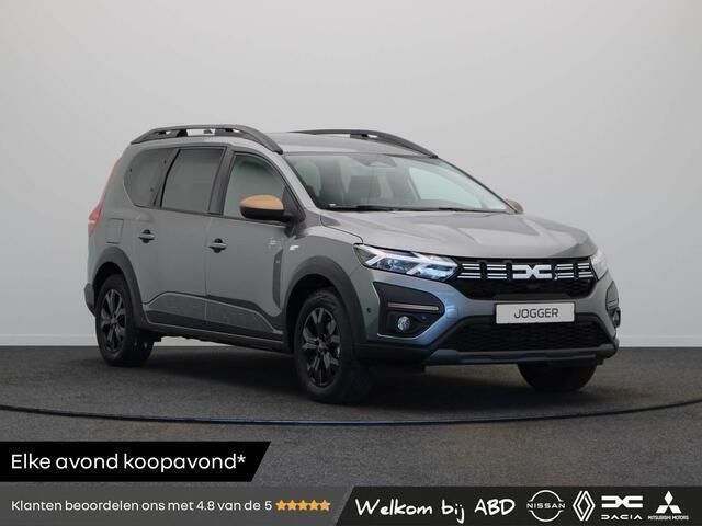 Grijs, metallic lak Gebruikt 2025 Dacia Jogger Extreme MPV | € 32.945 (Duur) - Afbeelding 1/3