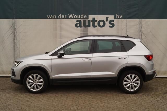 Grijs Gebruikt 2023 Seat Ateca Business SUV | € 30.900 (Eerlijke prijs) - Afbeelding 1/4