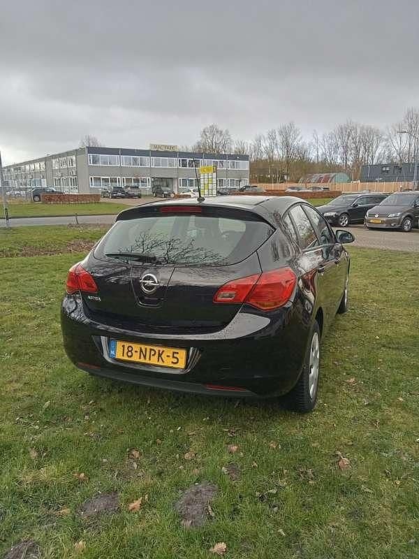 Occasion Opel Astra 101 PK (74 kW) 2010 Sedan