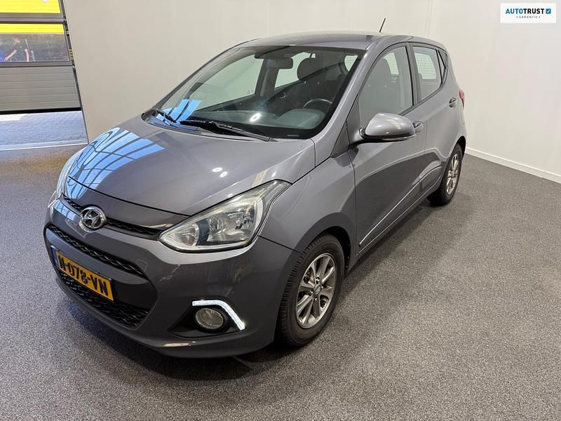Grijs Gebruikt 2016 Hyundai i10 GO! Hatchback | € 7.950 (Iets duurder) - Afbeelding 1/4