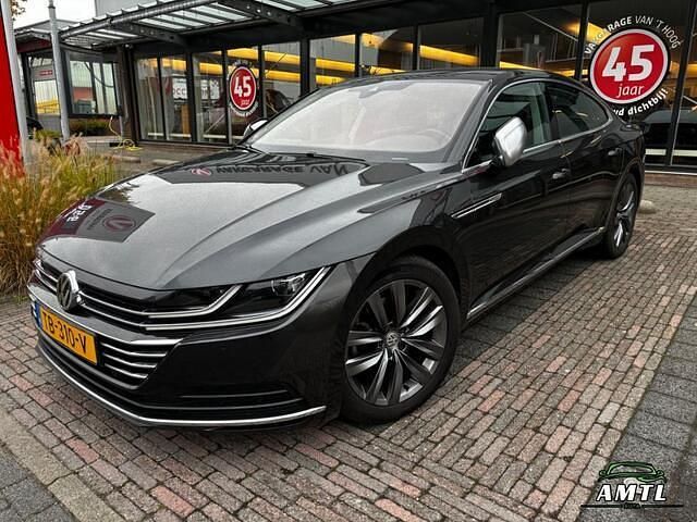Grijs Occasion 2018 VW Arteon Hatchback | € 20.900 (Iets duurder) - Afbeelding 1/4