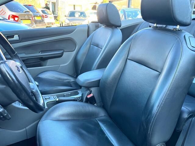 Occasion Ford Focus Cabriolet Titanium 146 PK (107 kW) 2008 Grijs (metallic) Cabriolet