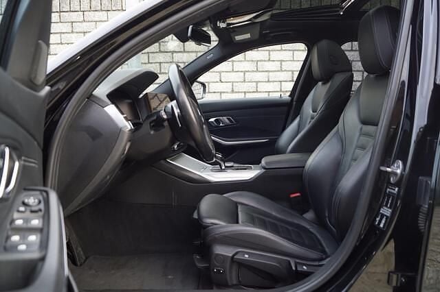 Occasion BMW 330 Executive 259 PK (190 kW) 2020 Zwart Stationwagen