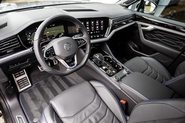 Nieuw VW Touareg R 462 PK (339 kW) 2025 Grijs (metallic) SUV