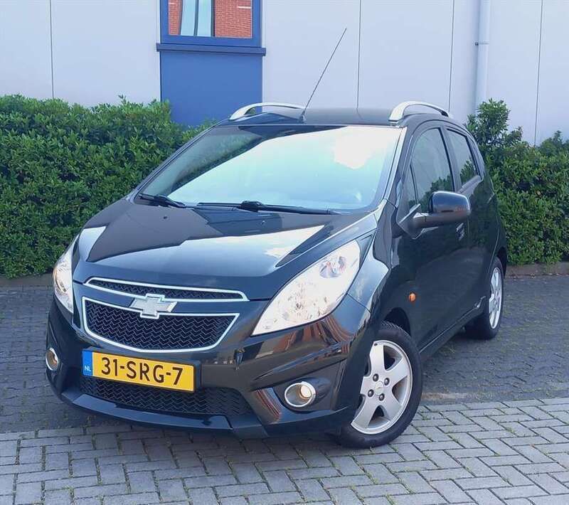Zwart, metallic lak Gebruikt 2011 Chevrolet Spark LT Hatchback | € 3.450 (Eerlijke prijs) - Afbeelding 1/4