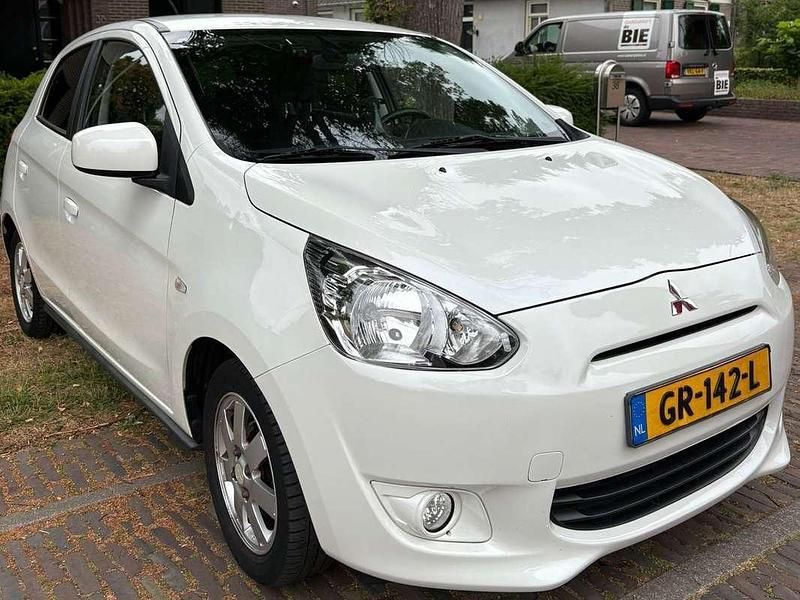 Wit Gebruikt 2015 Mitsubishi Space Star Hatchback | € 6.450 (Eerlijke prijs) - Afbeelding 1/4