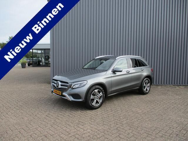 Grijs Gebruikt 2018 Mercedes GLC300 SUV | € 36.500 (Eerlijke prijs) - Afbeelding 1/4