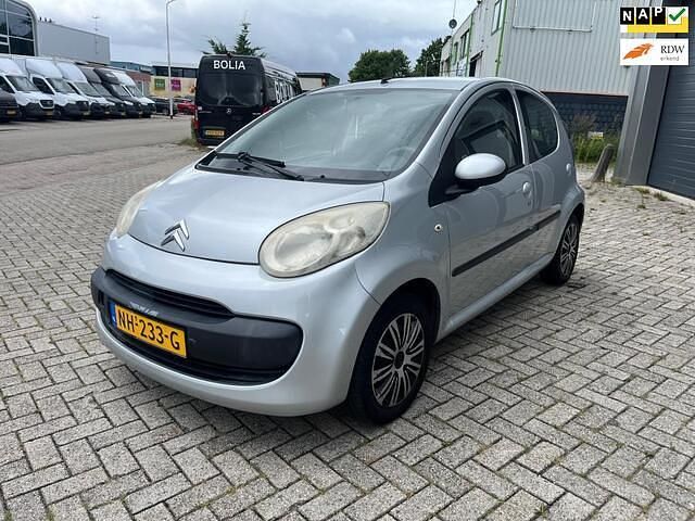Grijs Occasion 2005 Citroën C1 Hatchback | € 1.699 (Eerlijke prijs) - Afbeelding 1/4
