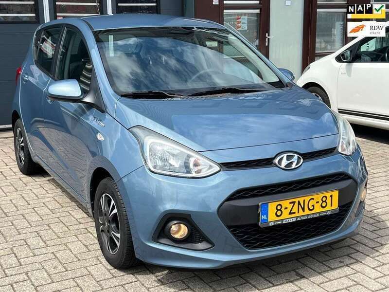 Blauw, metallic lak Gebruikt 2015 Hyundai i10 Comfort Hatchback | € 5.995 (Eerlijke prijs) - Afbeelding 1/4