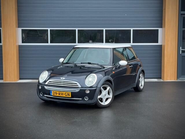 Zwart Gebruikt 2005 Mini Cooper Chili Hatchback | € 3.500 (Iets duurder) - Afbeelding 1/4