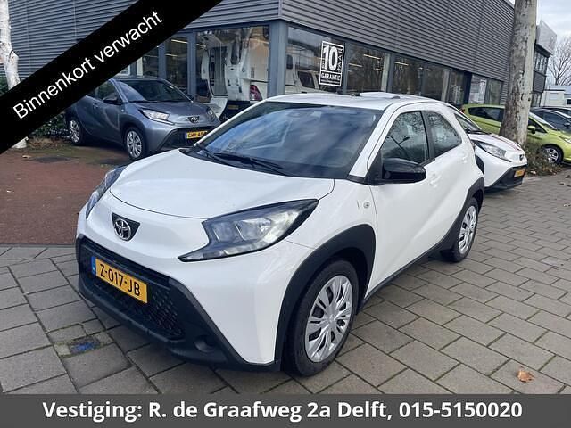 Wit Gebruikt 2024 Toyota Aygo X Play SUV | € 16.850 (Super prijs) - Afbeelding 1/4