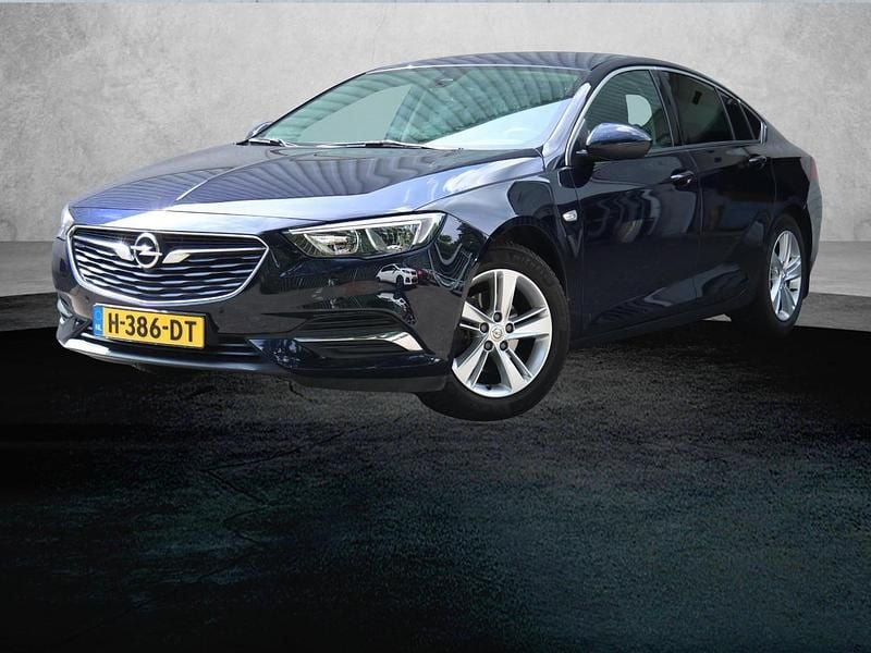 Blauw Gebruikt 2019 Opel Insignia Business Hatchback | € 19.920 (Eerlijke prijs) - Afbeelding 1/3