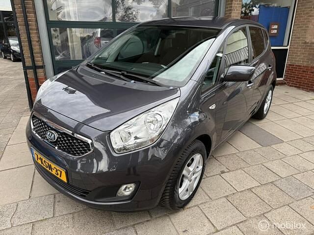 Grijs Gebruikt 2013 Kia Venga 2 Hatchback | € 9.995 (Eerlijke prijs) - Afbeelding 1/4