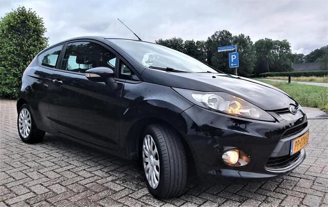 Occasion Ford Fiesta Trend 82 PK (60 kW) 2011 Zwart Hatchback