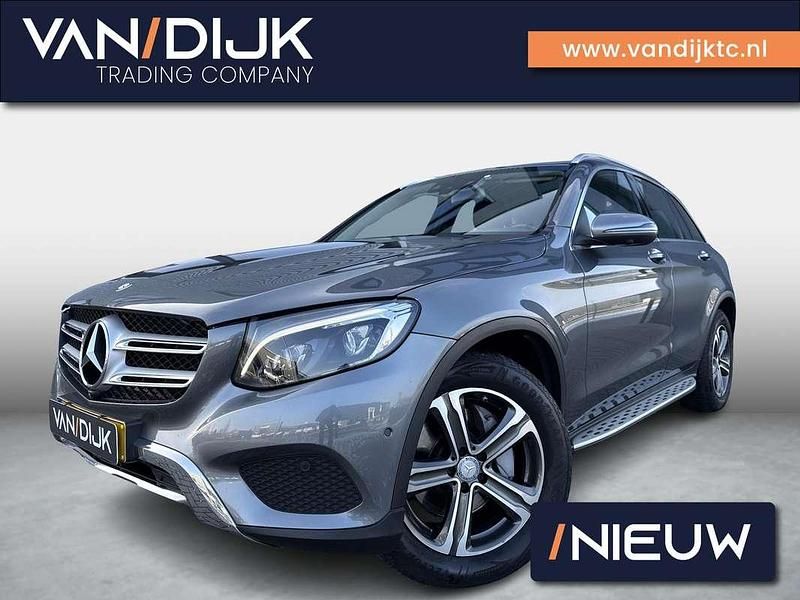Grijs Occasion 2016 Mercedes GLC250 Prestige SUV | € 22.440 (Eerlijke prijs) - Afbeelding 1/4