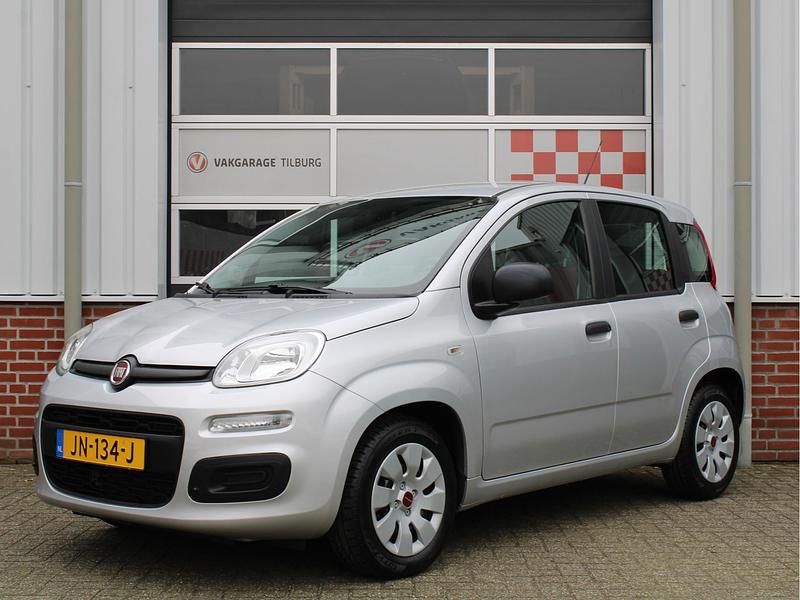 Grijs Gebruikt 2016 Fiat Panda Hatchback | € 8.495 (Iets duurder) - Afbeelding 1/4