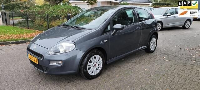 Grijs Gebruikt 2015 Fiat Punto Evo Street Hatchback | € 3.450 (Eerlijke prijs) - Afbeelding 1/4