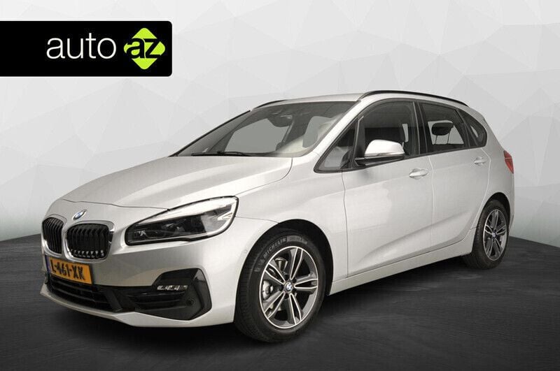 Grijs Gebruikt 2021 BMW 218 Sport Line Stationwagen | € 27.900 (Eerlijke prijs) - Afbeelding 1/4