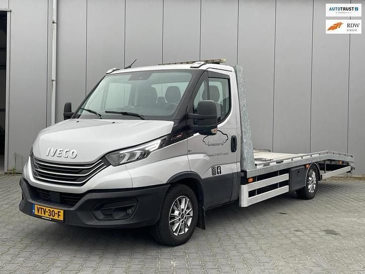 Grijs Gebruikt 2022 Iveco Daily Cabriolet | € 34.950 (Goede deal) - Afbeelding 1/4