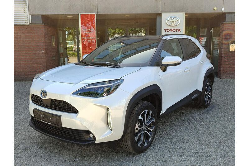 Gebruikt 2024 Toyota Yaris Hybrid Style | € 30.999 (Iets duurder) - Afbeelding 1/1