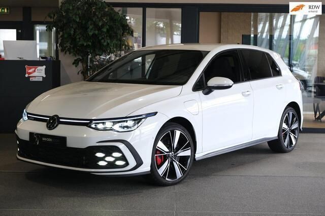 Wit, metallic lak Gebruikt 2021 VW Golf VIII GTE Hatchback | € 23.450 (Goede deal) - Afbeelding 1/4