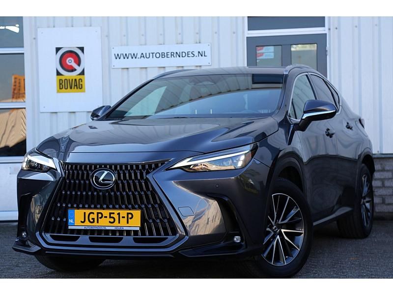 Grijs Gebruikt 2022 Lexus NX350h SUV | € 48.900 - Afbeelding 1/4