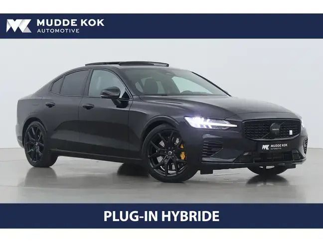 Zwart Nieuw 2025 Volvo S60 Sedan | € 59.800 (Duur) - Afbeelding 1/4