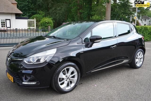 Zwart Gebruikt 2017 Renault Clio IV Intens Hatchback | € 10.900 (Iets duurder) - Afbeelding 1/4