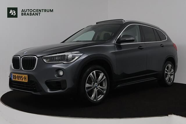 Grijs Gebruikt 2016 BMW X1 Executive SUV | € 18.945 (Eerlijke prijs) - Afbeelding 1/4