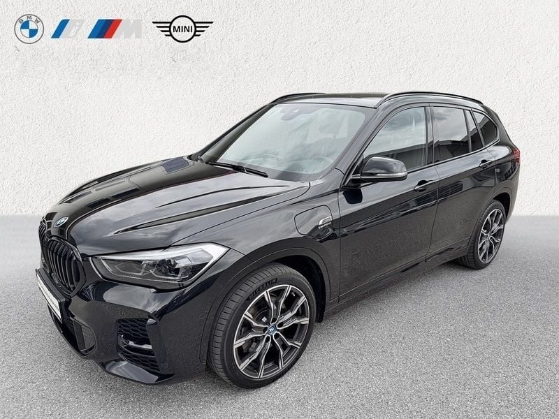 Zwart Gebruikt 2022 BMW X1 M Sport SUV | € 36.900 (Eerlijke prijs) - Afbeelding 1/4