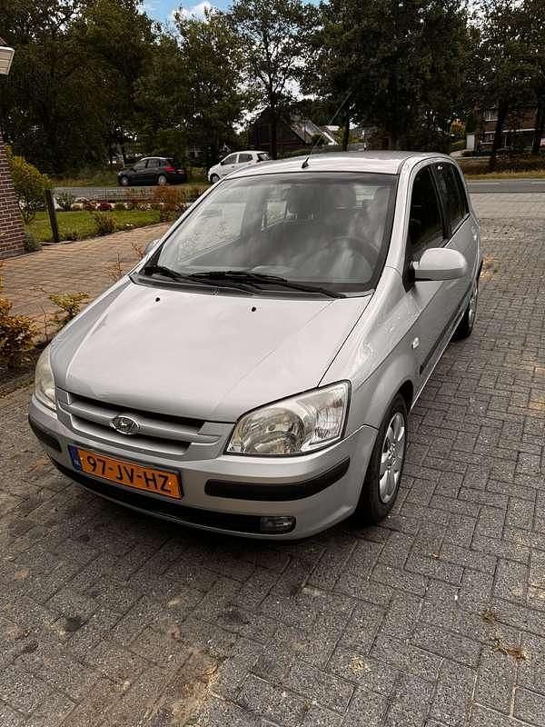 Grijs Gebruikt 2002 Hyundai Getz GLS Hatchback | € 2.700 (Eerlijke prijs) - Afbeelding 1/4