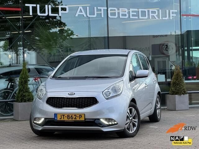 Grijs Gebruikt 2016 Kia Venga Hatchback | € 11.949 (Eerlijke prijs) - Afbeelding 1/4