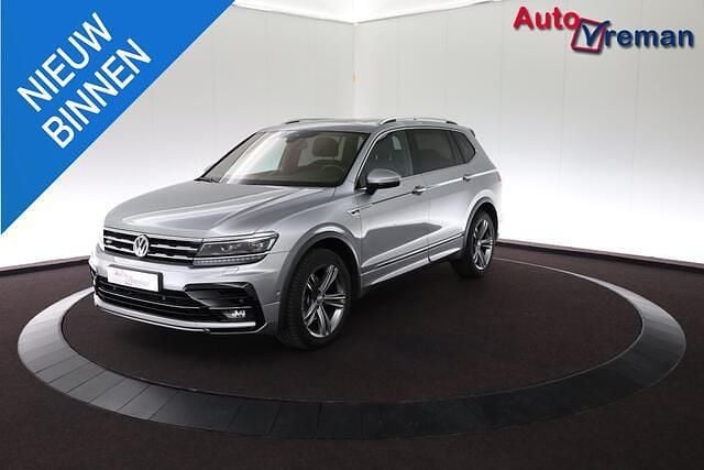 Grijs Gebruikt 2020 VW Tiguan Allspace Highline SUV | € 29.250 (Eerlijke prijs) - Afbeelding 1/4