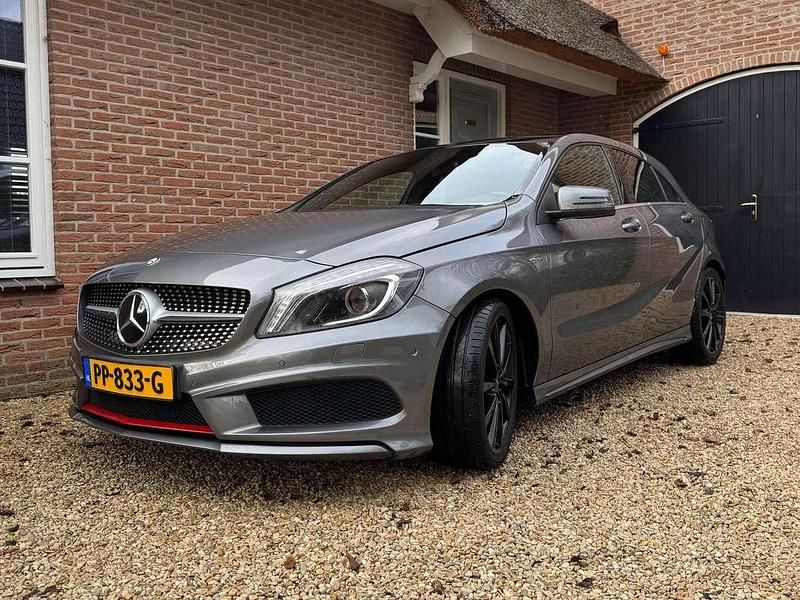 Occasion Mercedes A250 211 PK (155 kW) 2014 Grijs Stationwagen