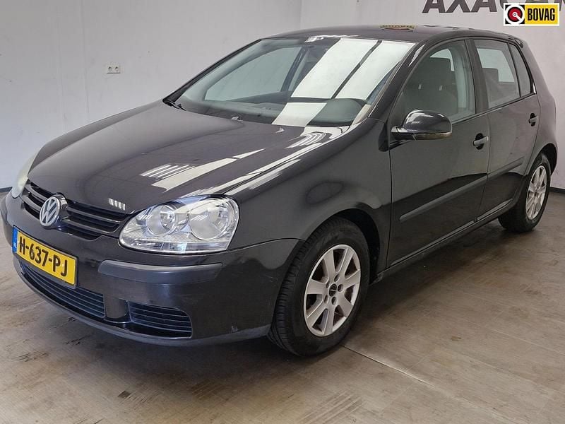 Zwart, metallic lak Gebruikt 2005 VW Golf IV Trendline Hatchback | € 2.695 (Iets duurder) - Afbeelding 1/4