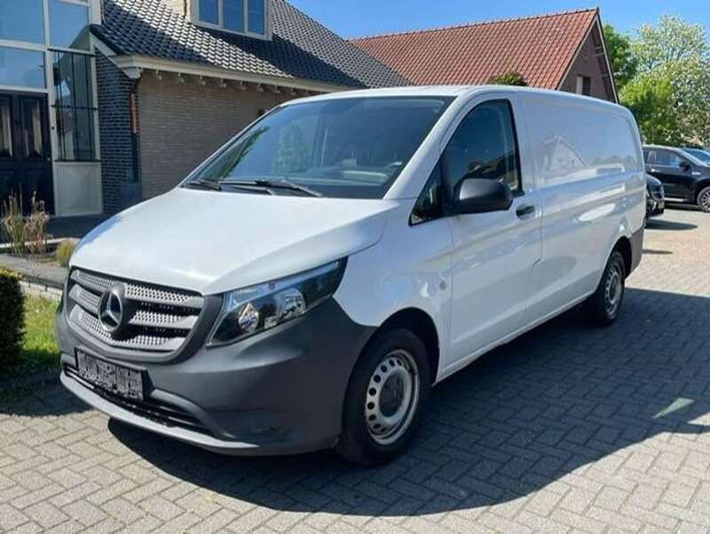 Wit Gebruikt 2019 Mercedes Vito MPV | € 10.600 - Afbeelding 1/4