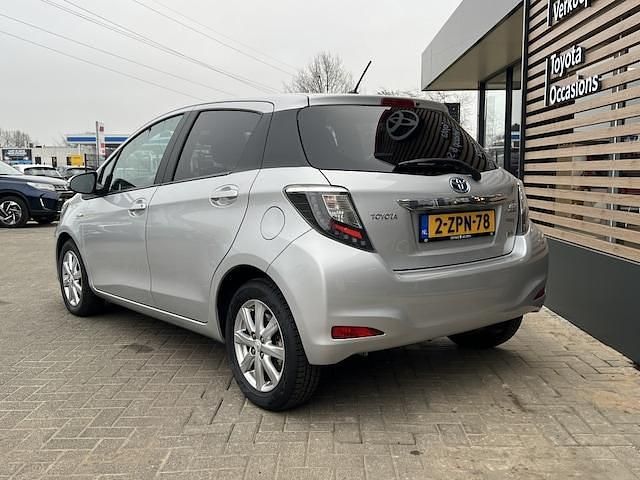 Occasion Toyota Yaris Hybrid 75 PK (55 kW) 2014 Grijs Hatchback