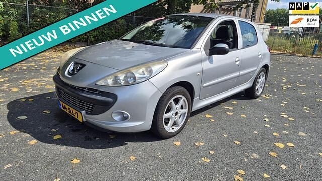 Grijs Gebruikt 2009 Peugeot 206+ Hatchback | € 1.899 (Eerlijke prijs) - Afbeelding 1/4