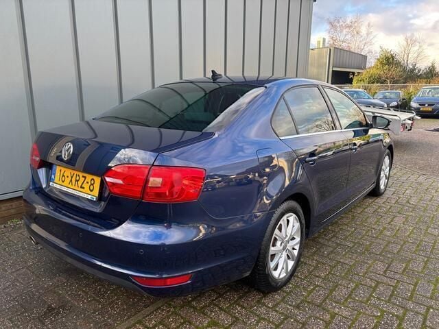 Occasion VW Jetta Comfortline 105 PK (77 kW) 2012 Blauw Sedan