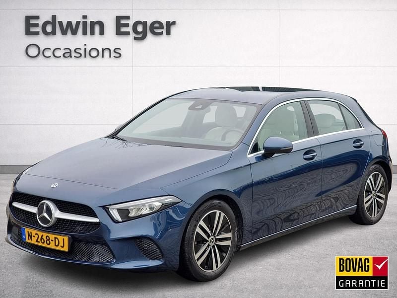 Blauw Occasion 2021 Mercedes A180 Business Hatchback | € 21.945 (Eerlijke prijs) - Afbeelding 1/4