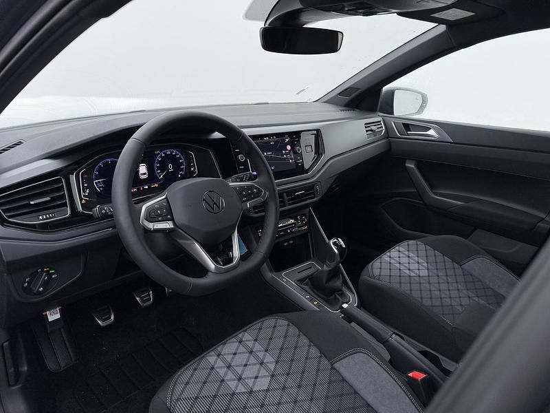 Nieuw VW Polo R-line Edition 95 PK (69 kW) 2025 Zwart Hatchback
