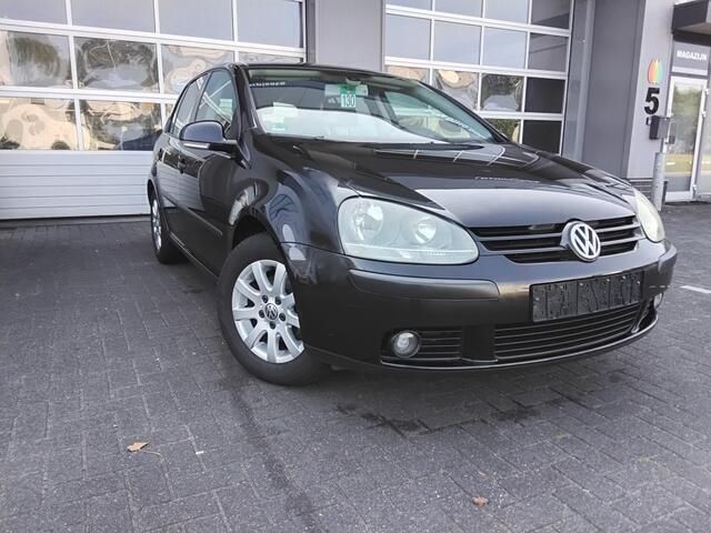 Zwart Gebruikt 2004 VW Golf V Comfortline Hatchback | € 2.895 (Eerlijke prijs) - Afbeelding 1/4