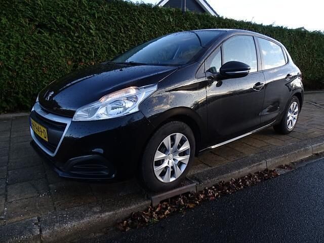 Zwart (metallic) Gebruikt 2015 Peugeot 208 Access Hatchback | € 4.950 (Eerlijke prijs) - Afbeelding 1/4
