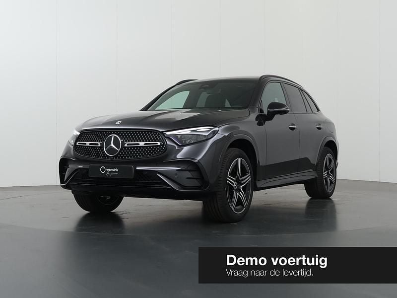 Grijs Gebruikt 2025 Mercedes GLC400d Sport Edition SUV | € 79.950 - Afbeelding 1/4