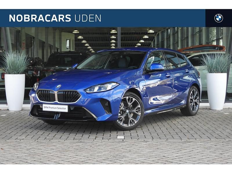 Occasion BMW 120 M Sport 156 PK (114 kW) 2025 M portimao blau Hatchback