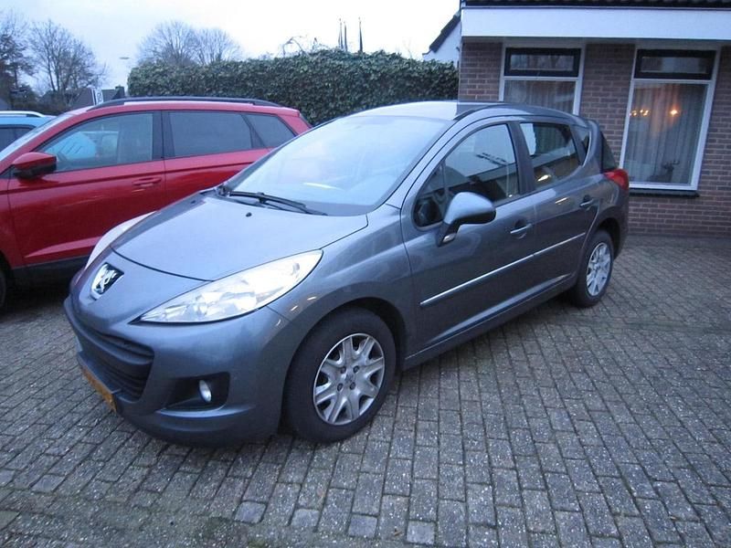 Occasion Peugeot 207 Access 73 PK (53 kW) 2011 Grijs (metallic) Stationwagen