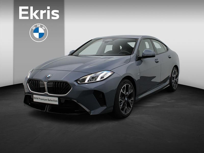 Grijs Gebruikt 2025 BMW 220 M Sport Coupé | € 37.900 (Super prijs) - Afbeelding 1/4